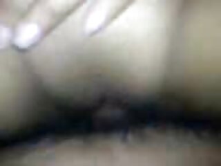 3Sommige face-sitting lesbische seksfilms picknick