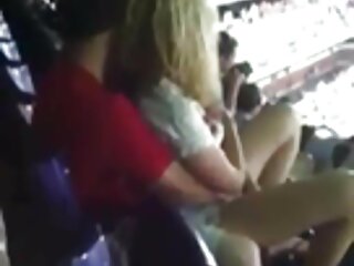 Lieve jonge blondine met enorme tieten berijdt een rijpe lul seks film gratis