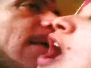 Bochtige Dakota James arabische seksfilms geneukt door grote lul